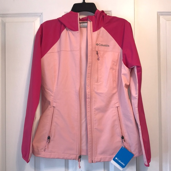 Columbia Jackets & Blazers - New with Tags Columbia Green Lake Hooded Softshell Jacket